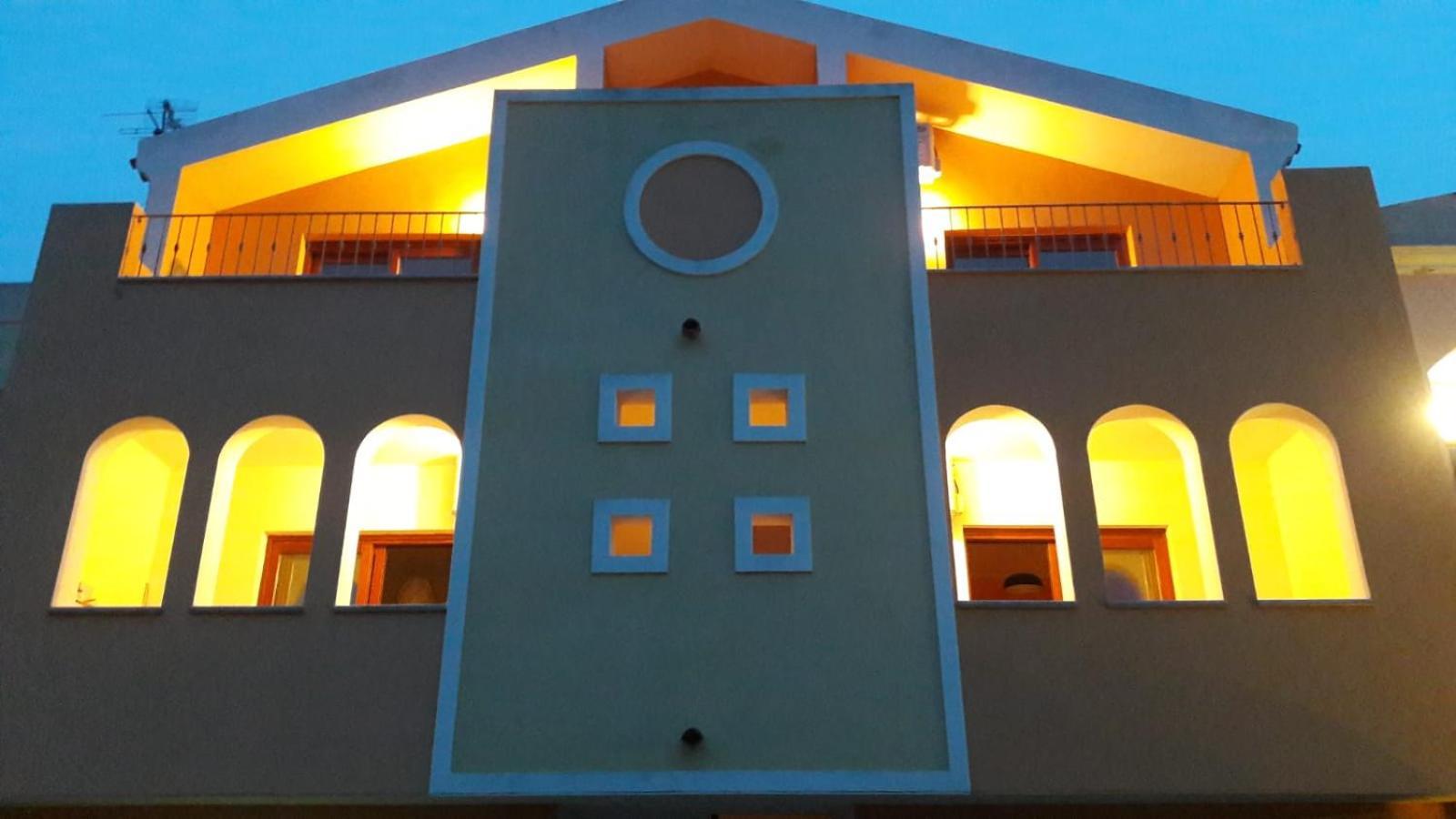 Residence Lu Brandali ซานตา เตเรซา กัลลูรา ภายนอก รูปภาพ